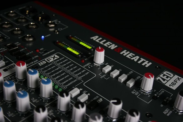 Bàn mixer Allen & Heath ZED-16FX hiện đại