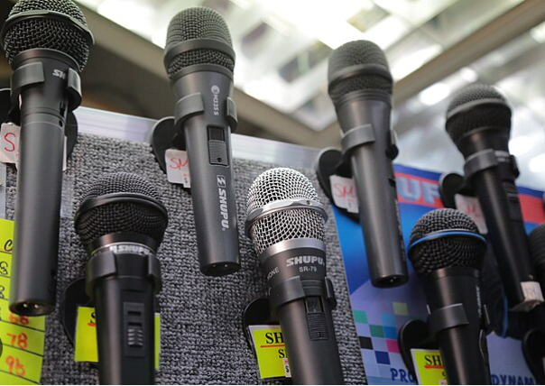 Micro Shure là của nước nào